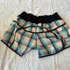 Lululemon Shorts size 6